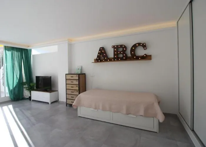 Апартаменти Walking Distance To Torreblanca Rio Sol