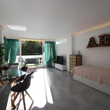 Walking Distance To Torreblanca Rio Sol * フエンヒロラ